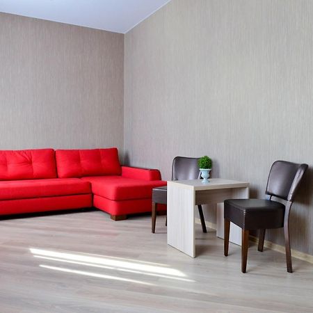 Grad Hotel Ashmyany Buitenkant foto
