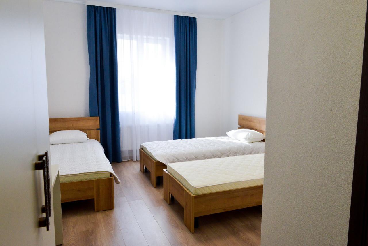 Grad Hotel Ashmyany Buitenkant foto