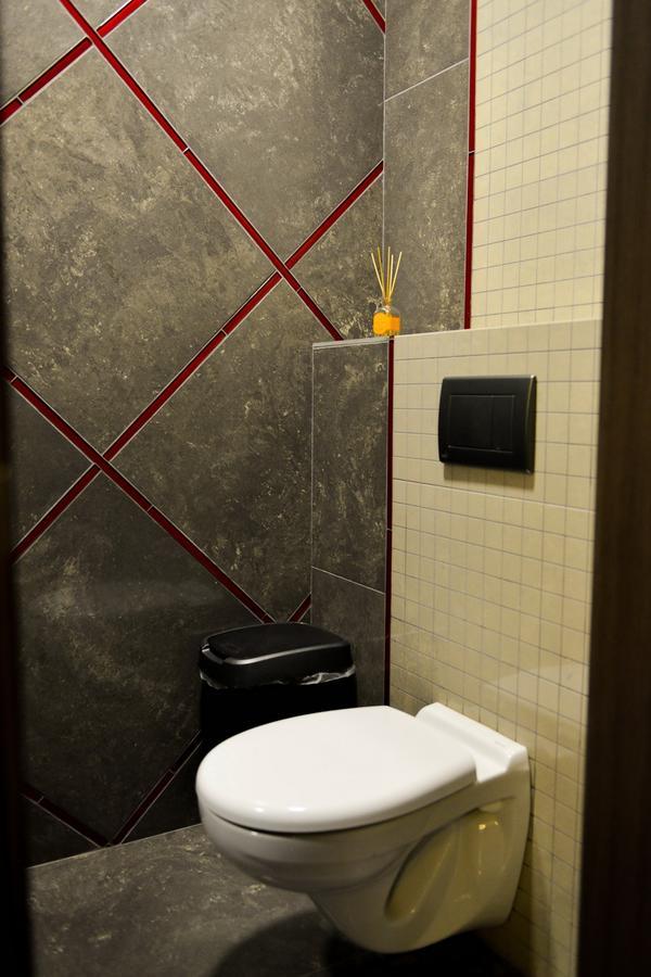 Grad Hotel Ashmyany Buitenkant foto