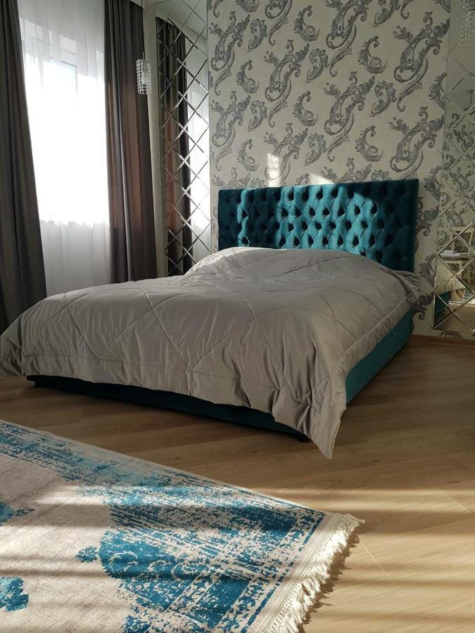 Grad Hotel Ashmyany Buitenkant foto